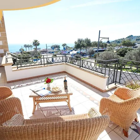 Casa La Perla In Castro Sea View *
